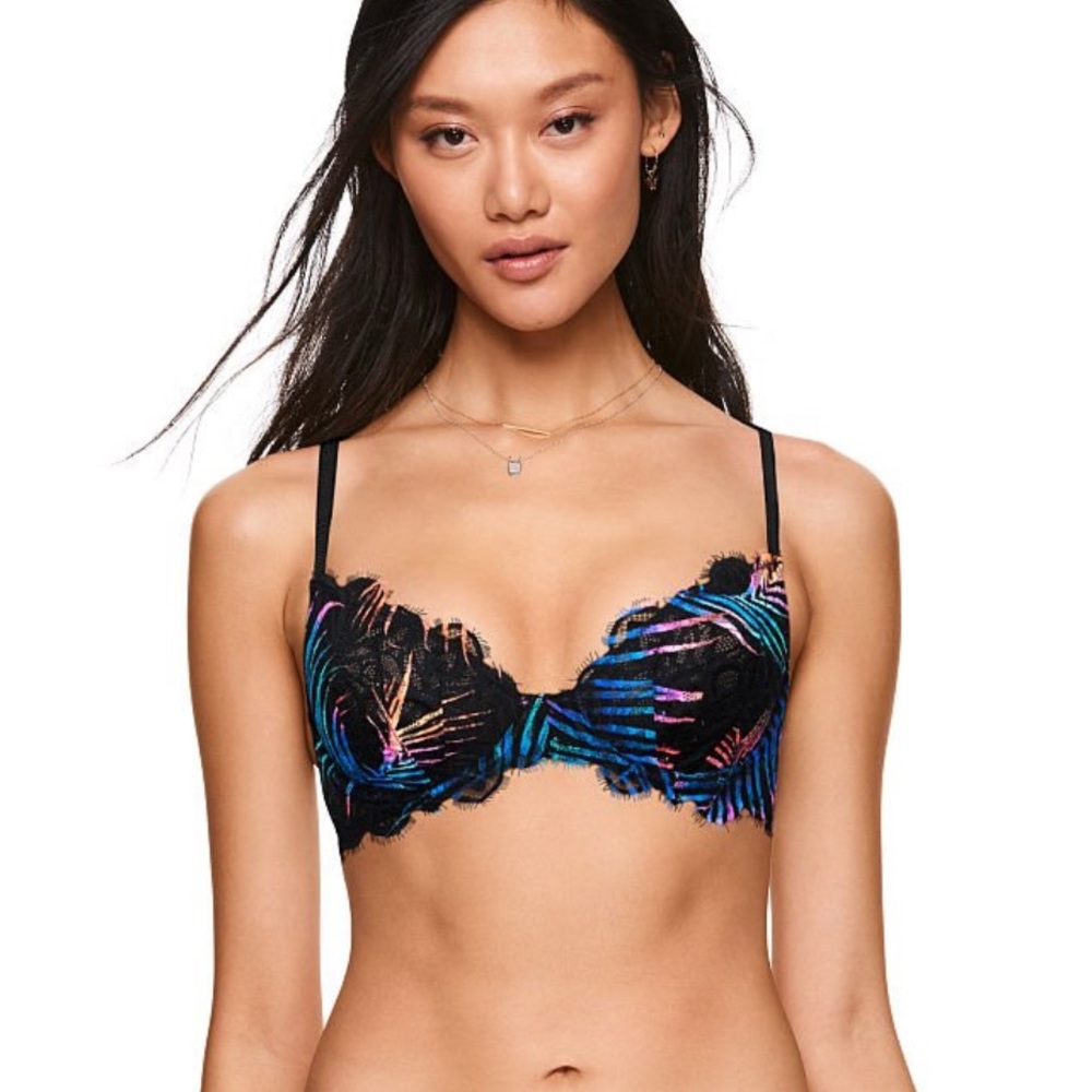 Pink Victoria’s Secret bra